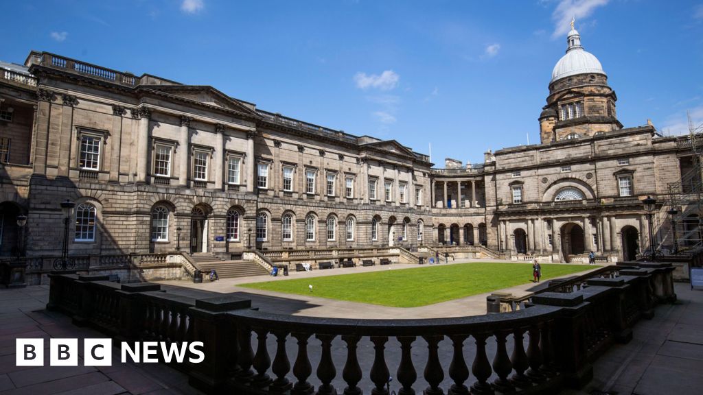 Edinburgh University warns staff to expect job cuts